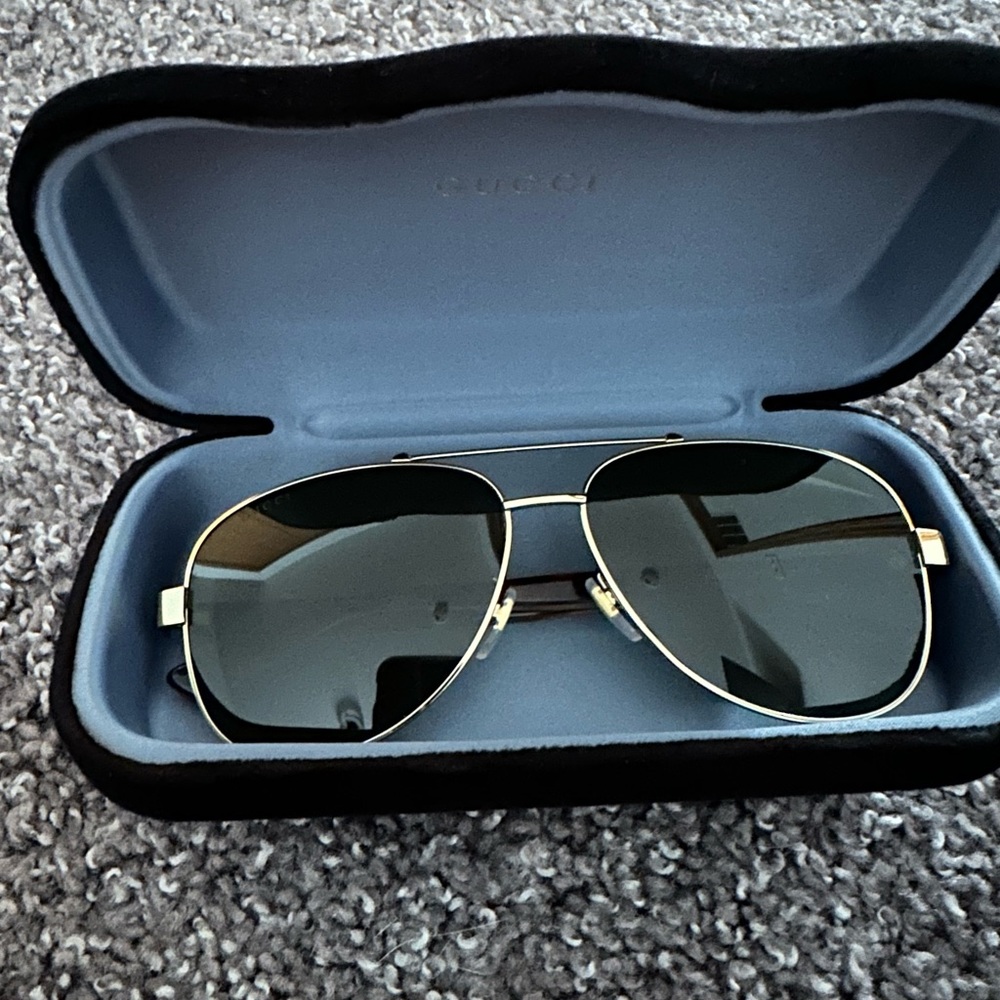 Men’s Gucci sunglasses